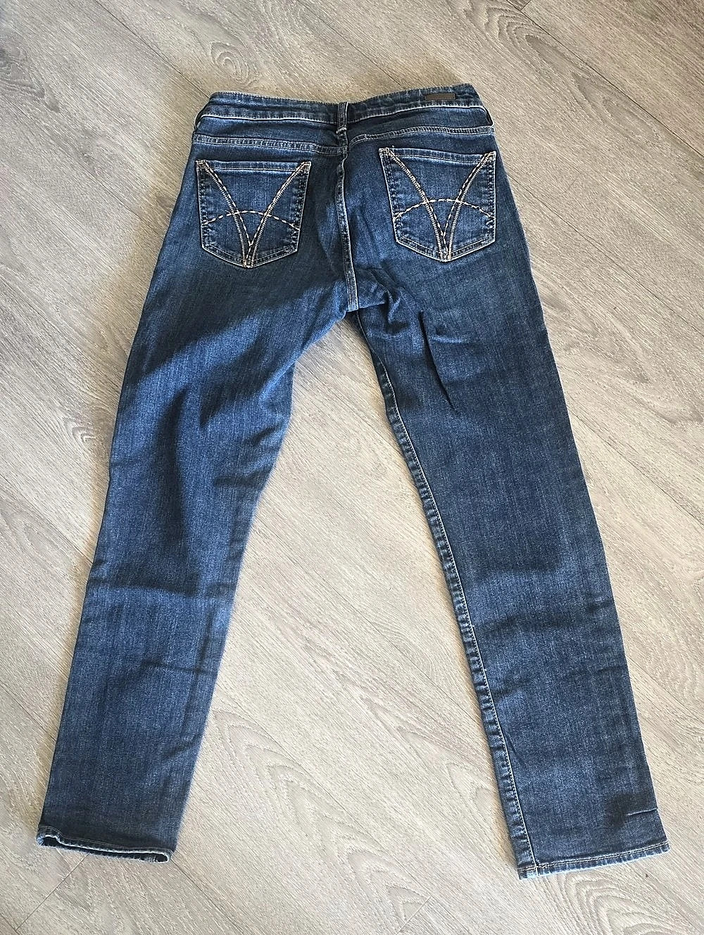 Kut from the Kloth Catherine Boyfriend Jeans in Blue Waist 6